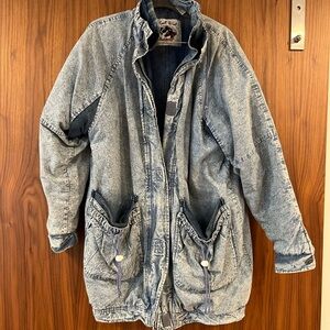 Vintage East West 80’s oversized denim acid wash puffy jacket w drawstring